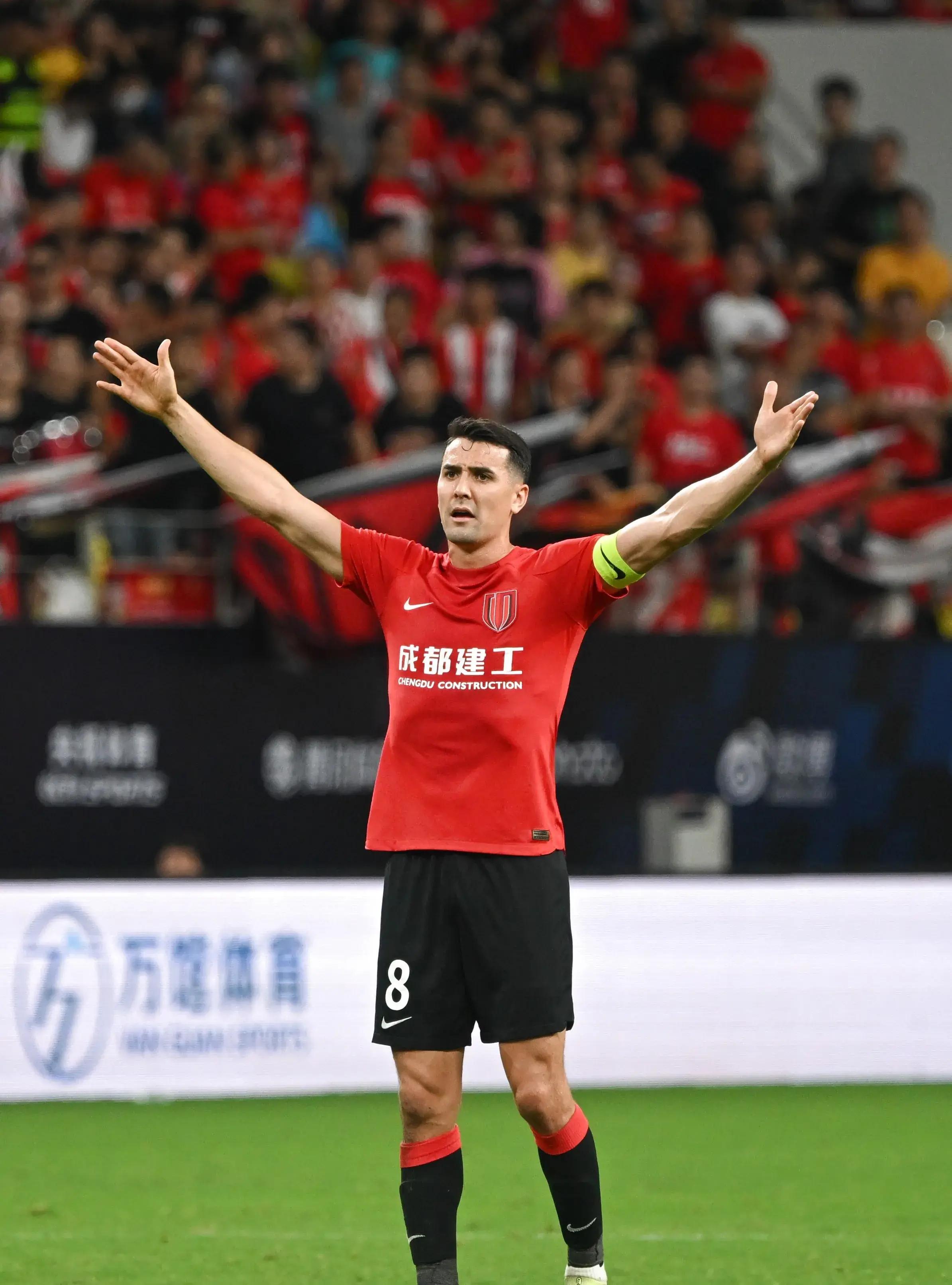 凤凰官方网站 -包含今晚摩纳哥遗憾出局：法国杯节点到来，赛场秩序良好，资深球员宣示担当的词条