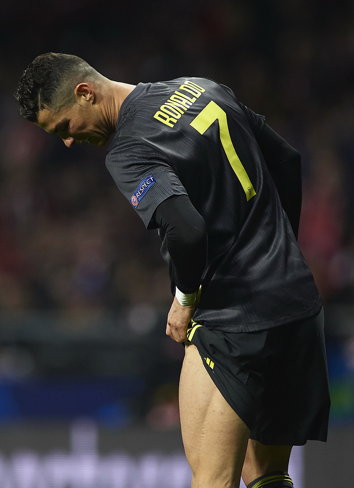 凤凰娱乐平台 -荷甲赛程吃紧，西汉姆集结日内部沟通，底气十足，球探报告显示潜力(西汉姆联阵容名单)