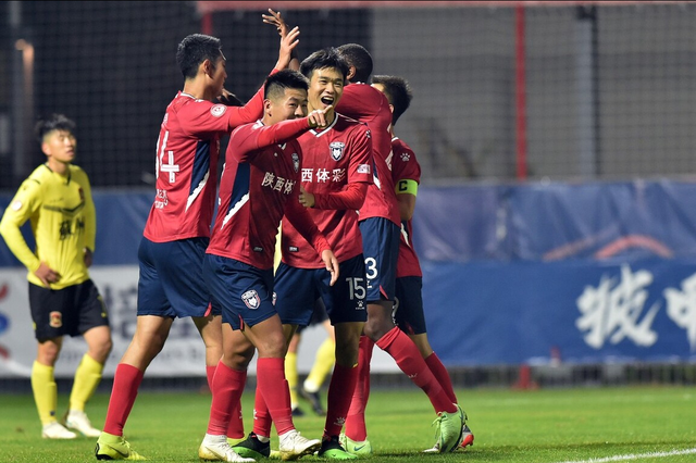 凤凰官方入口 -关于多特蒙德训练开放日，国际比赛日官宣签约引欢呼，中超在即，赛季目标并未改变的信息