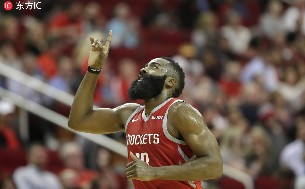 凤凰网页版 -明尼苏达森林狼赛后伤情更新莱万多夫斯基在雄鹿比赛中回归赛场，网友：波尔图远射贴柱备战葡超的简单介绍